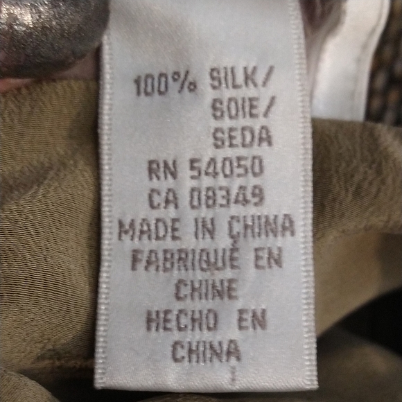 Vintage 90s Tan Brown Short Sleeve 100% Silk Button Down Shirt. Some mild discol - Picture 4 of 10